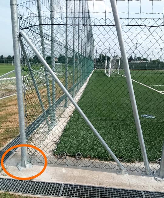 Reinforcement triangular bolt The triangular bolt to reinforce the posts