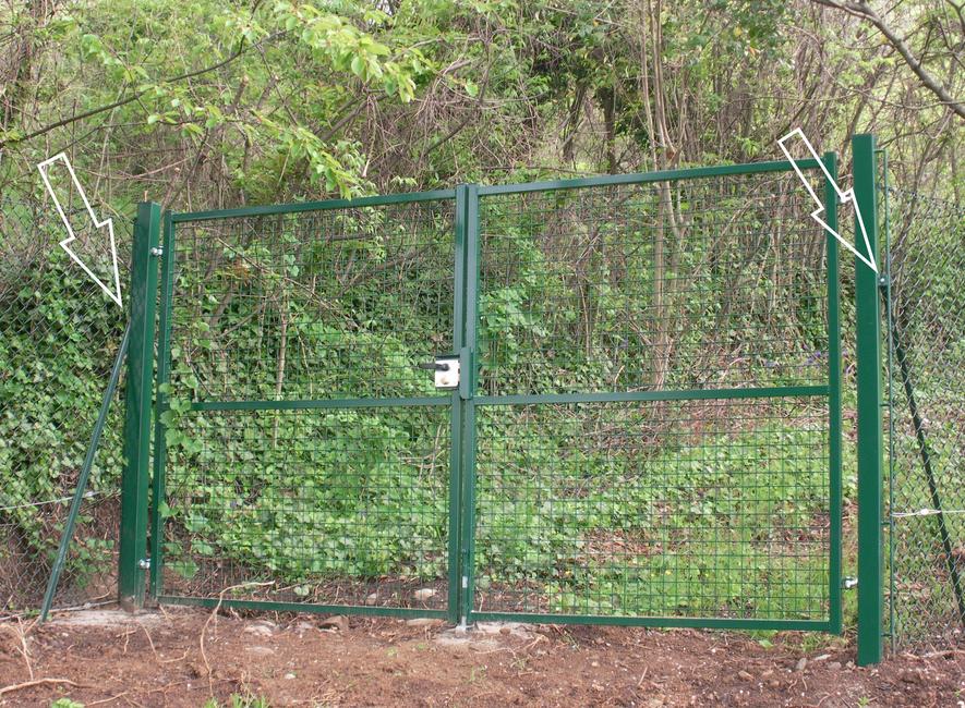 Bracket with 1 slotted hole The universal bracket for brace bar