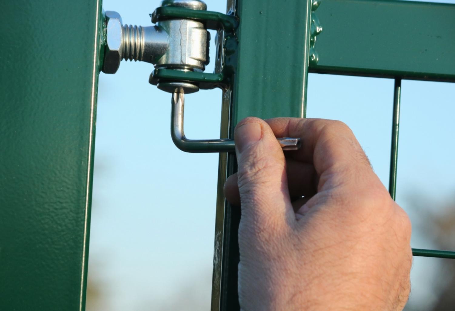 Comment installer un portail à deux battants