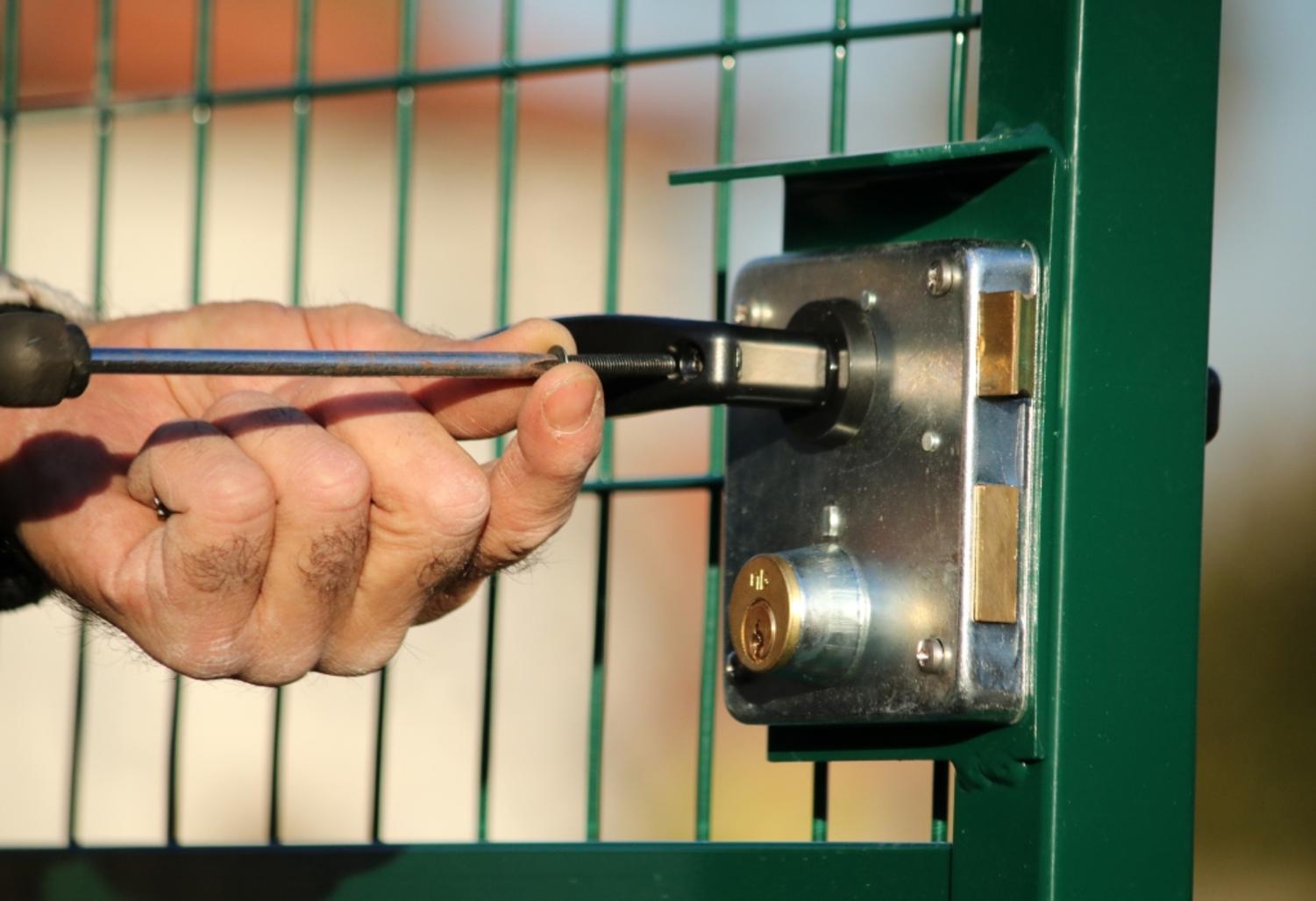 Comment installer un portail un battant