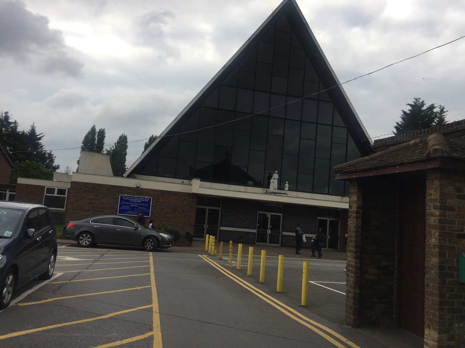 ᐅ Our Lady of La Salette R C Church in Rainham (Greater London RM13 8SR