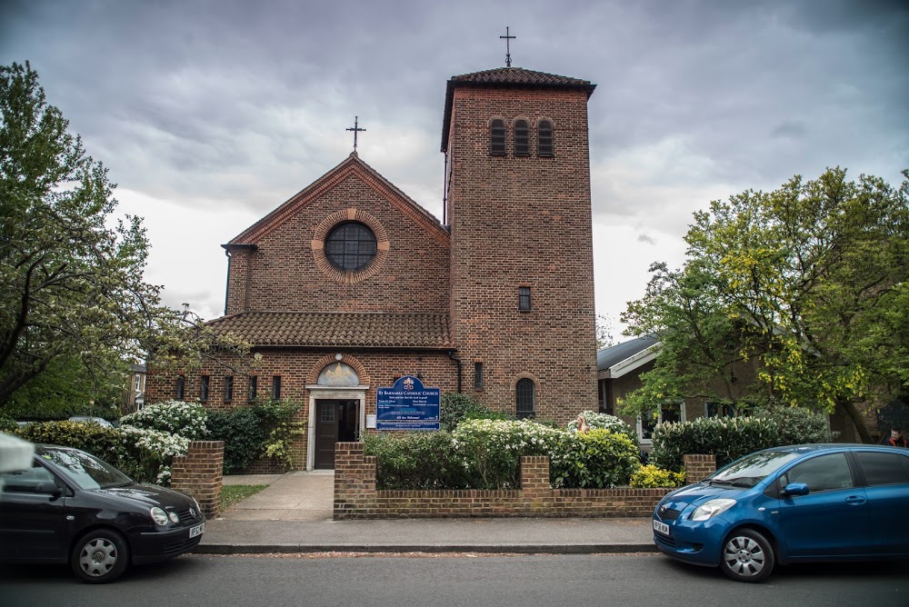 ᐅ St Barnabas RC Church in East Molesey (Surrey KT8 9LF) • Address