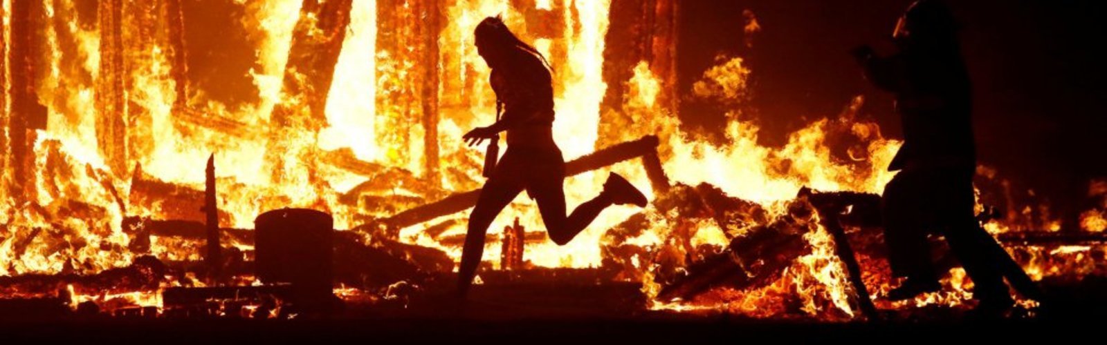 Death at Burning Man: man jumps into the fire