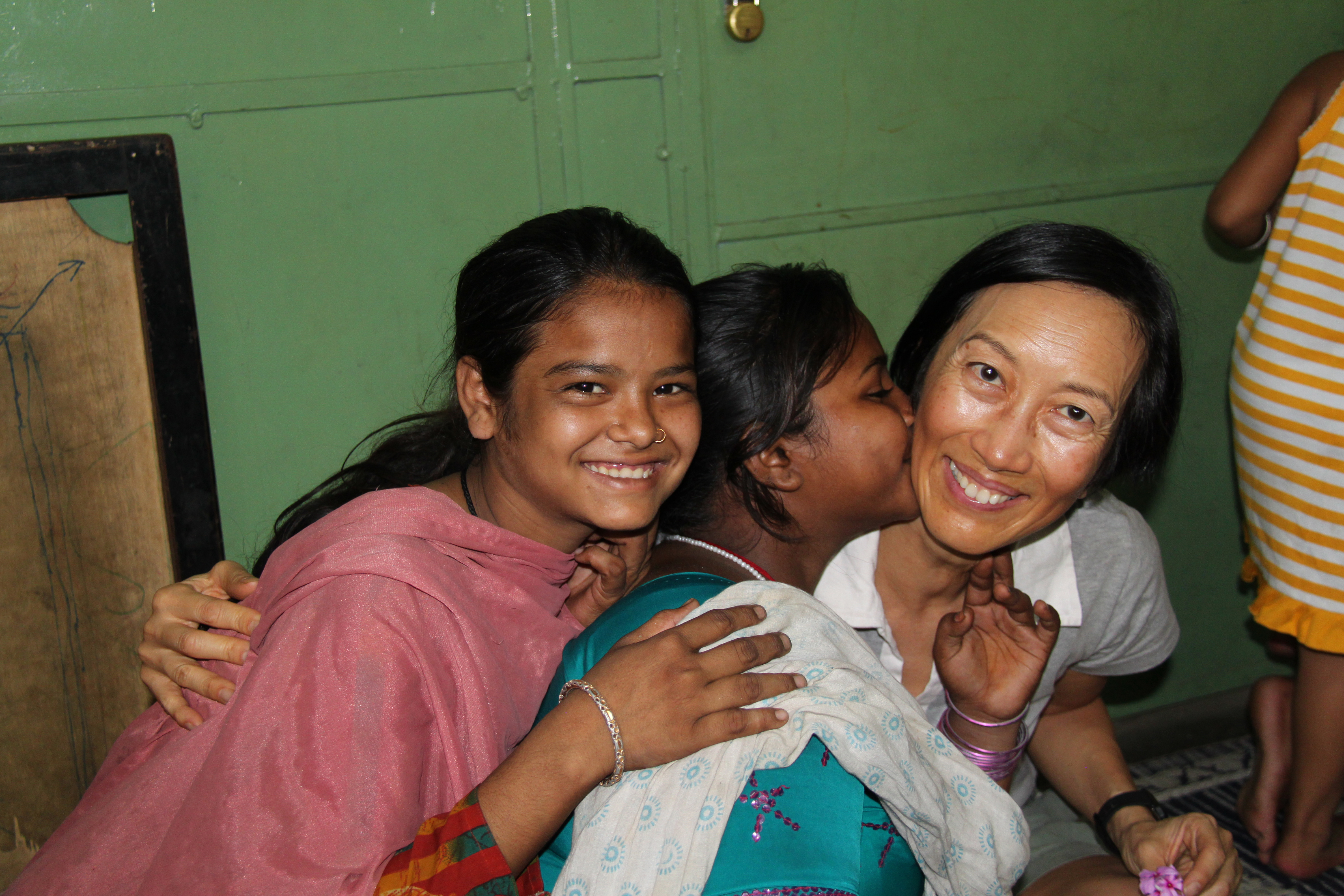 تعليم أكثر من 500 طفل: منطقة الضوء الأحمر، كلكتا