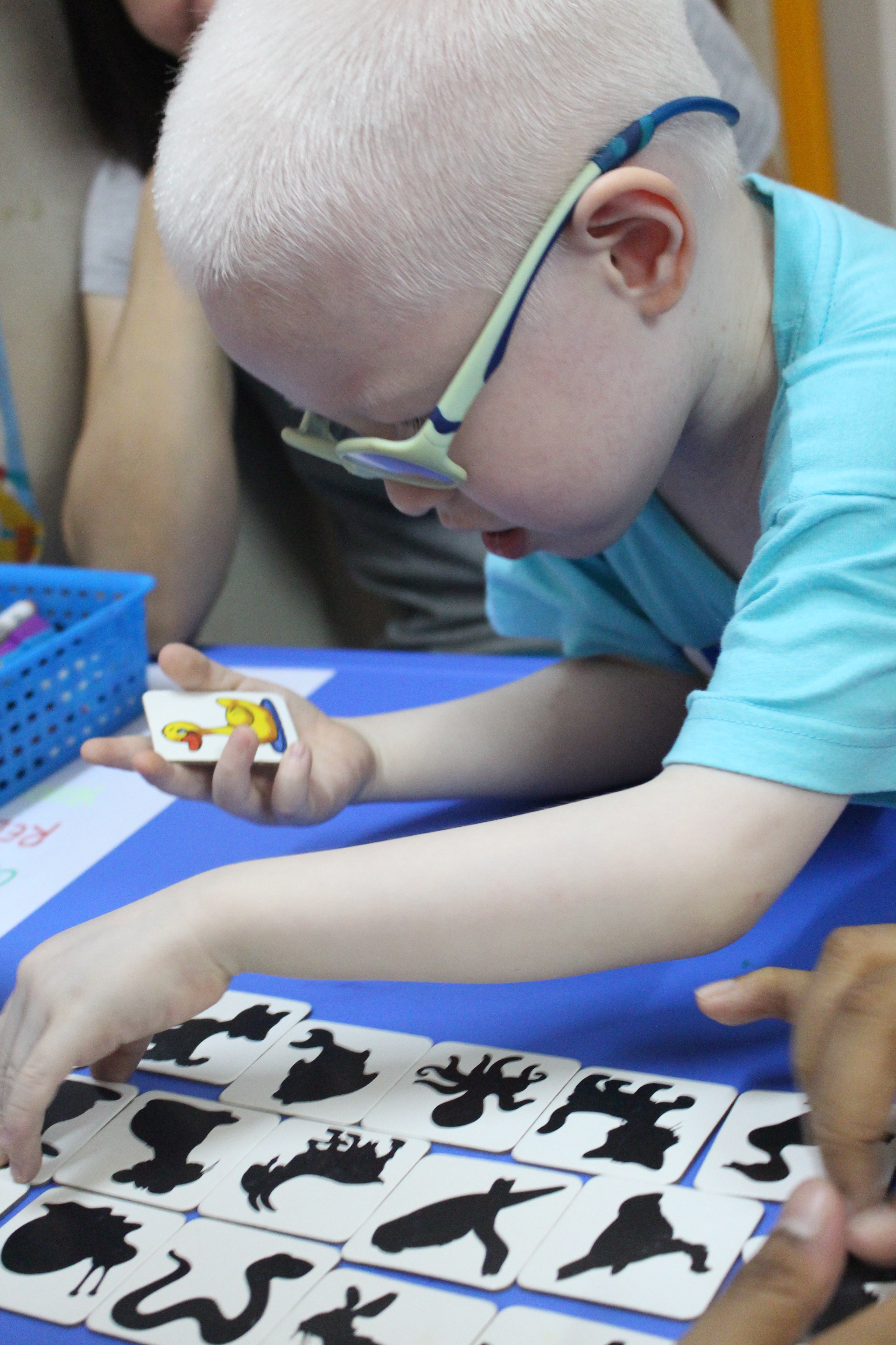 تعليم الأطفال المكفوفين الصغار من أجل مستقبل أفضل