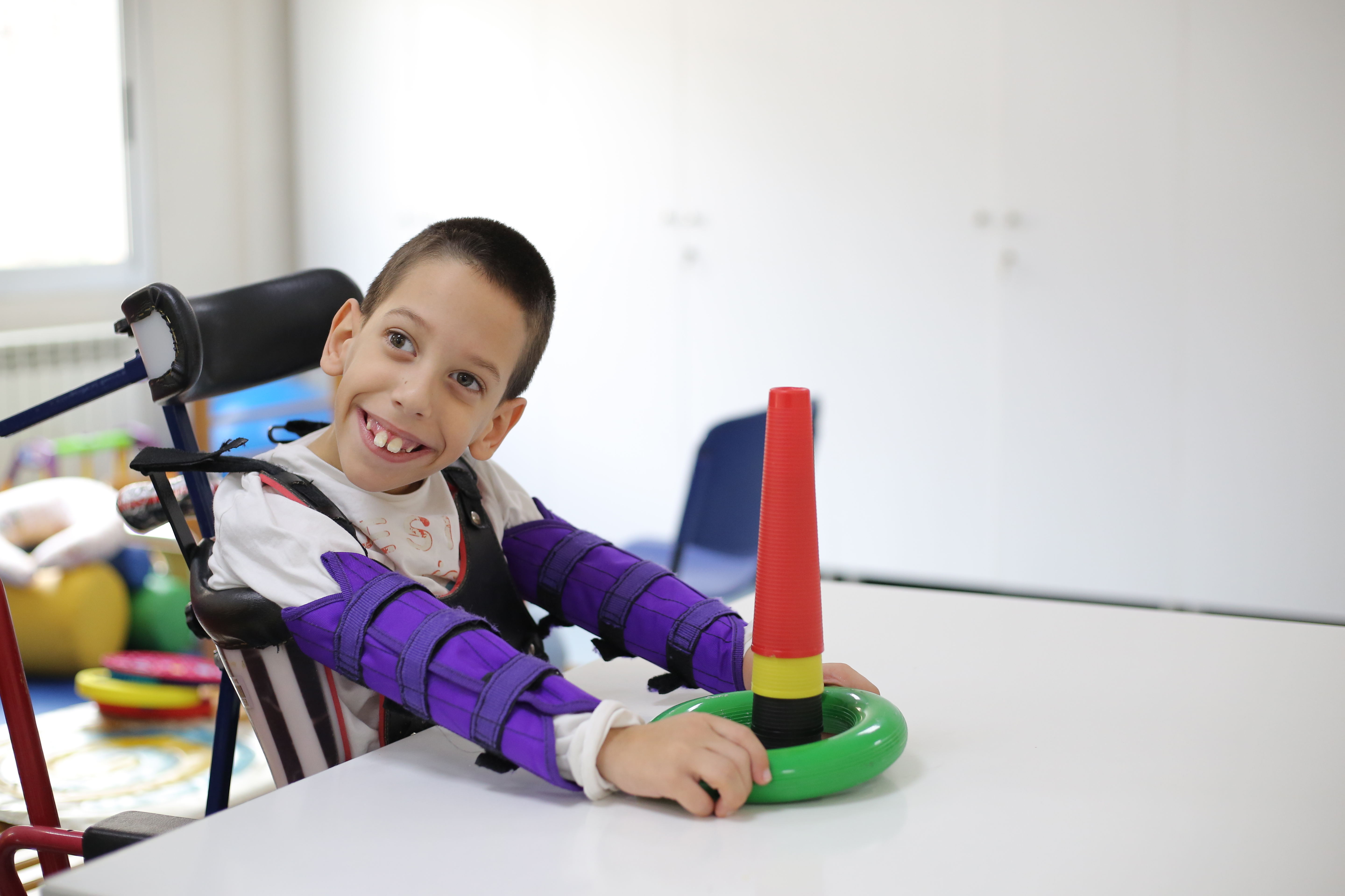 Alimentos y medicamentos para niños discapacitados libaneses