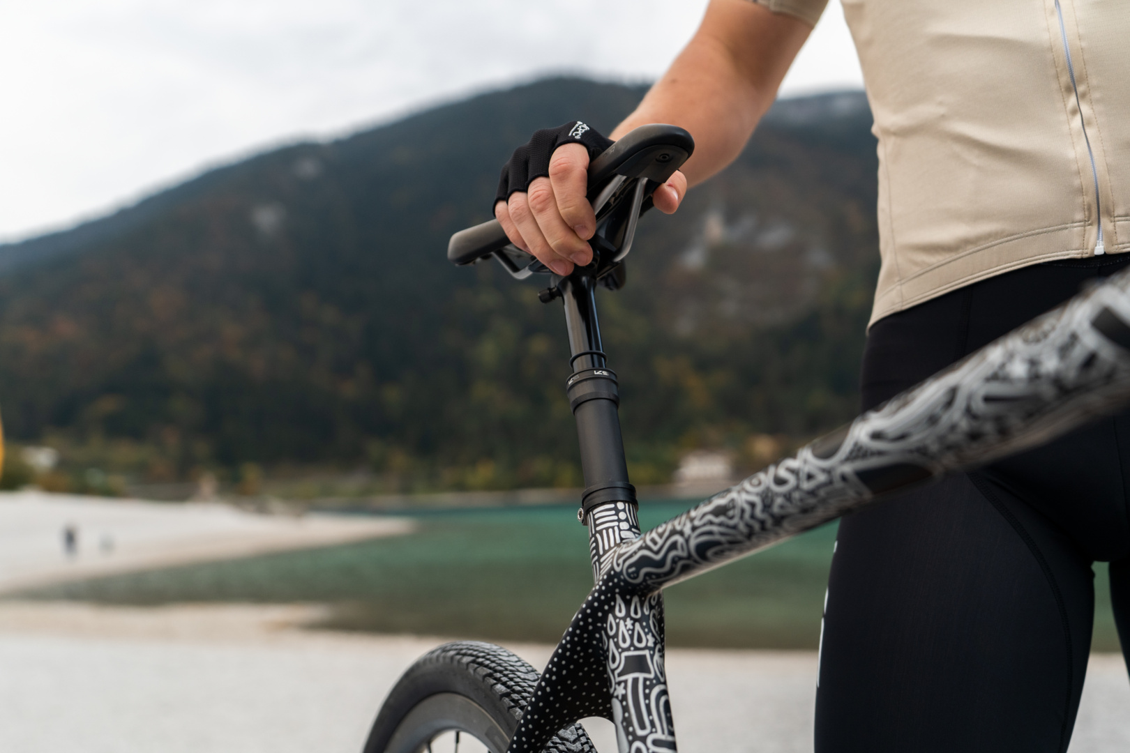 RAGE-iS Sattelstütze 30.9mm / 70mm – Bild 5