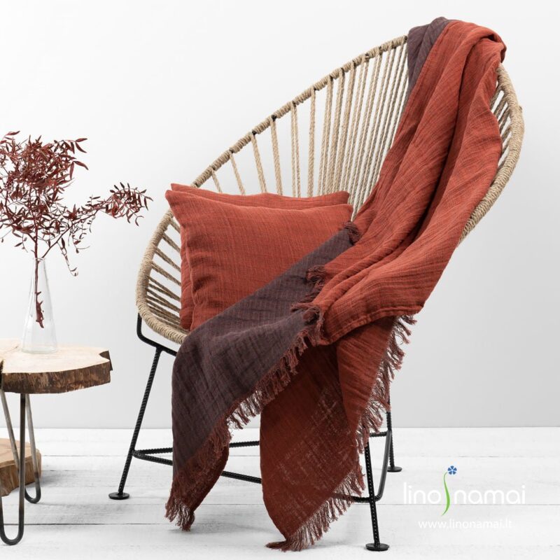 Raudonas dvipusis lininis pledas su brūk&scaron;neliais