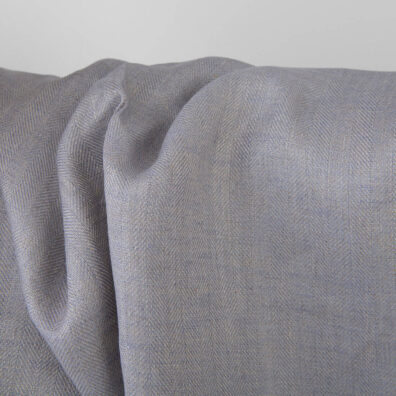 Pilkas lininis eglutės rašto audinys drabužiams ir namų tekstilei