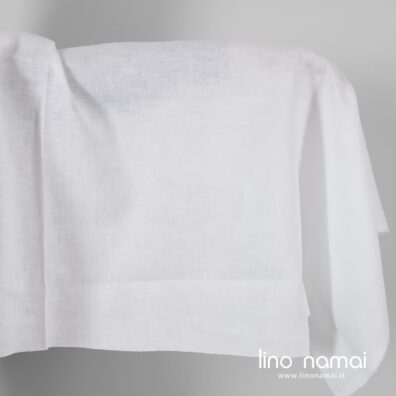 Ryškiai baltos spalvos lino audinys