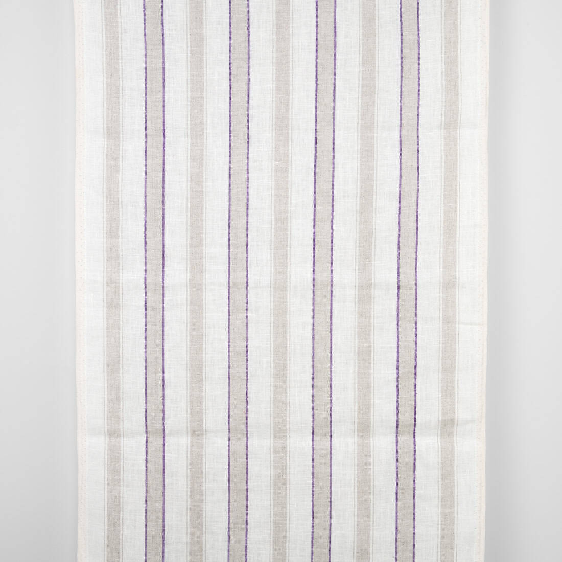 Lininis audinys su violetiniais ir pilkais dryžiais