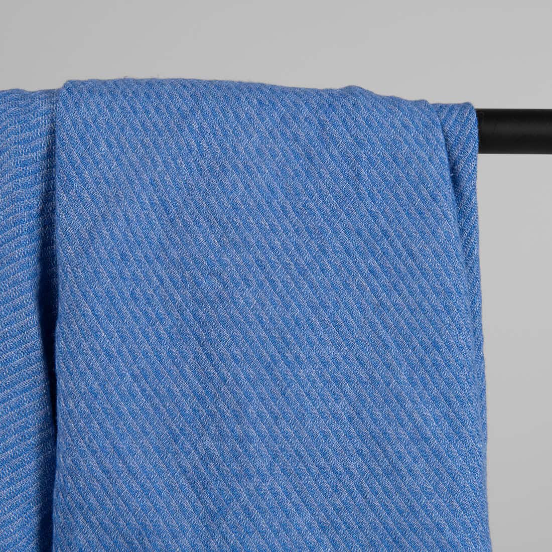 LYON smulkiai raštuota mėlyna lininė skara