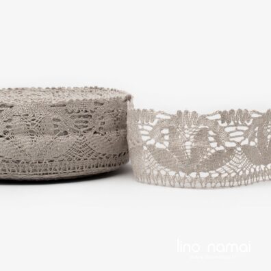 Natūralios spalvos lininis nėrinys