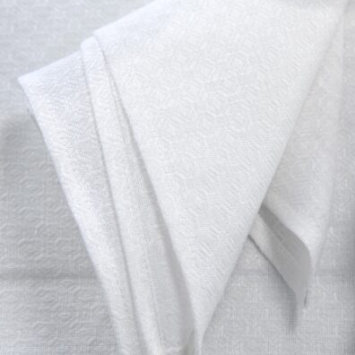 TONY ryškiai balta lino-medvilnės raštuota servetėlė