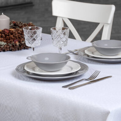 COSMOS ryškiai balta staltiesė