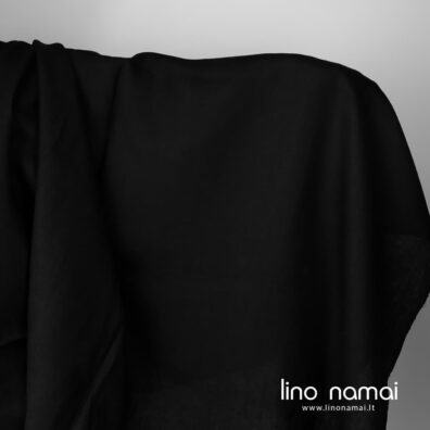 Sodriai juodas lininis audinys