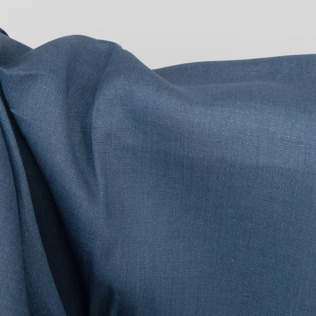 Lininis audinys mėlynos džinso spalvos drabužiams ir namų tekstilei