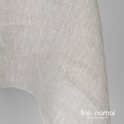 Lino audinys lengvas permatomas, išaustas iš baltų ir natūralios spalvos verpalų
