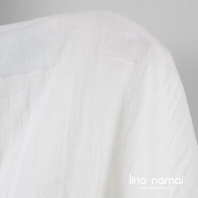 Lininis audinys pieno baltumo skalbtas