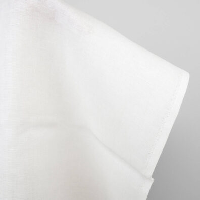 Tvirtas gelsvai baltas lininis audinys