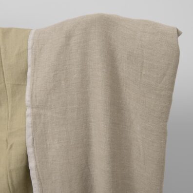 Žalsvai pilkas lino-medvilnės audinys, skalbtas, dvipusis