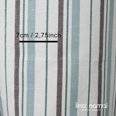 Baltas puslininis audinys su vertikaliomis žalsvomis ir rudomis juostomis