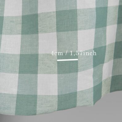 Žalias lino - medvilnės audinys su baltais langeliais tinka drabužiams ir namų tekstilei siūti