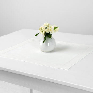 AIRA baltas lininis patiesaliukas