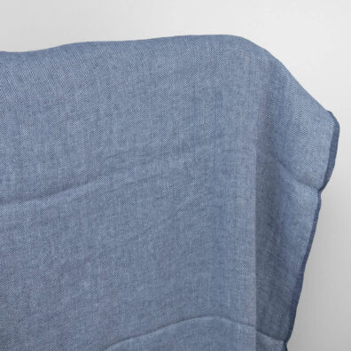 Melsvas raštuotas lininis audinys skalbtas