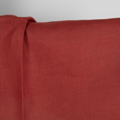 Granato raudonumo lininis audinys