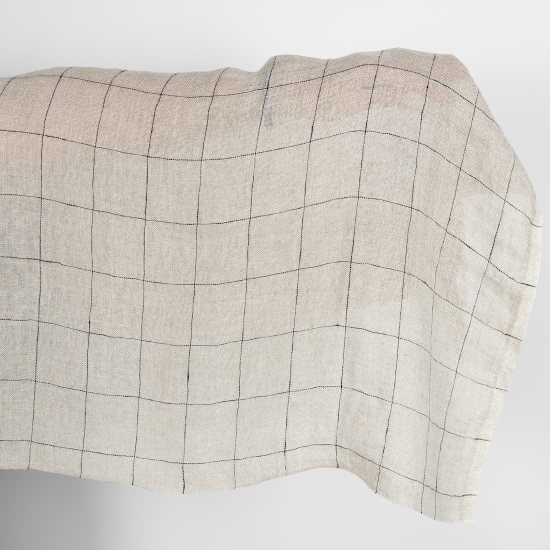 Pilkas permatomas languotas lininis audinys, skalbtas