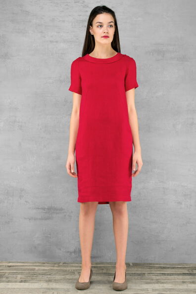 Raudona lininė suknelė