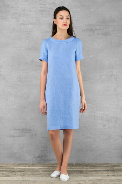 Šviesiai mėlyna lininė suknelė