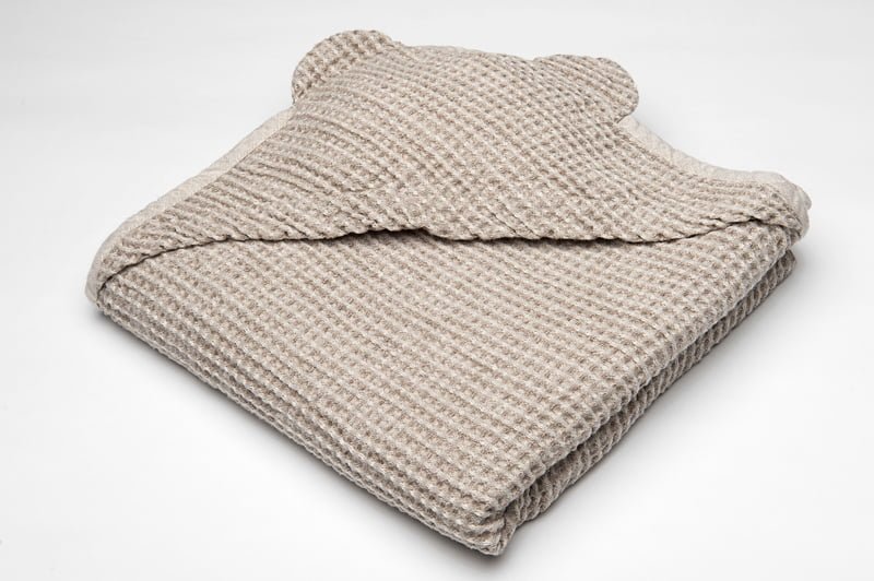 Pilkas rankšluostis kūdikiams su gobtuvu