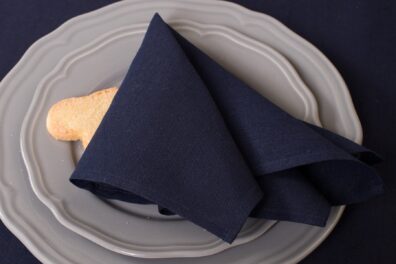 METIS Tamsiai mėlyna servetėlė