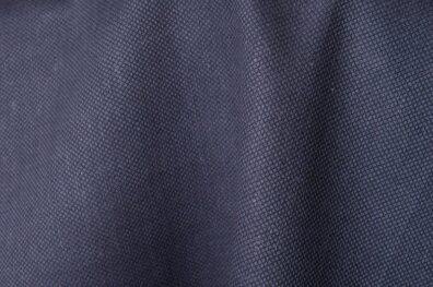 Violetinis puslininis audinys su rombų raštu