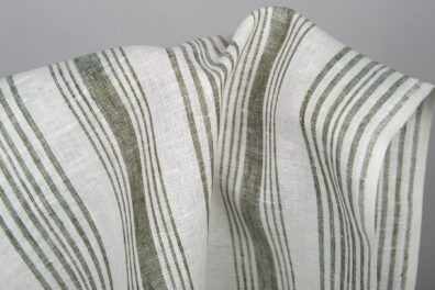 baltas dryžuotas rankšluostinis lininis audinys