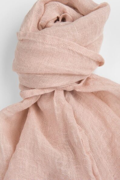 Šalikas iš šviesiai rožinio minkšto skalbto lino