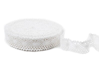 Ryškiai baltas lininis nėrinys Nr. 32