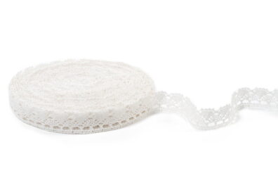 Ryškiai baltas lininis nėrinys Nr. 15