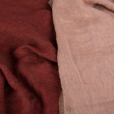 Lininis audinys raudonas dvipusis skalbtas.