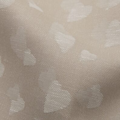 Lino – medvilnės audinys išaustas naudojant pieno baltumo (gelsvai baltus) ir šviesius pilkšvai rusvus verpalus