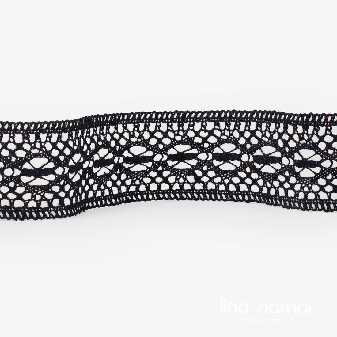 Lininis juodas nėrinys