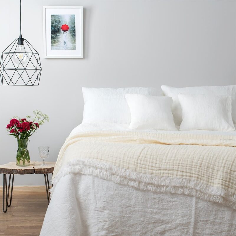 Lininė patalynė balta.