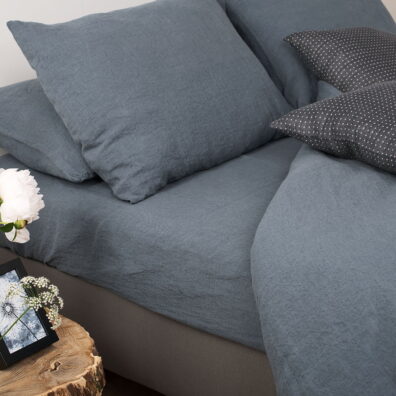 Lininė patalynė melsvai pilka, paklodė.