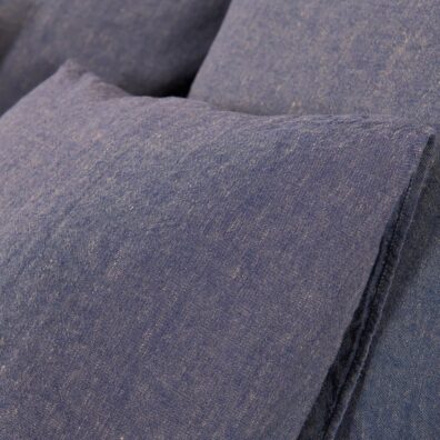 Lininė melsva patalynė: pagalvės užvalkalas.