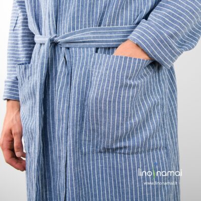 Lininis vyriškas chalatas mėlynai dryžuotas surišamas diržu - Lino Namai