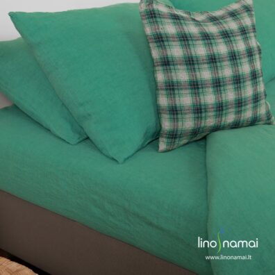 Lininė ryškiai žalia paklodė