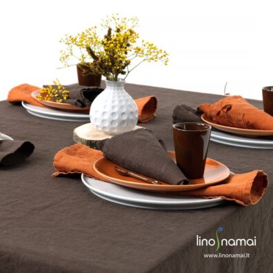 Lininė tamsiai ruda stalo servetėlė, staltiesė, plytų spalvos servetėlė