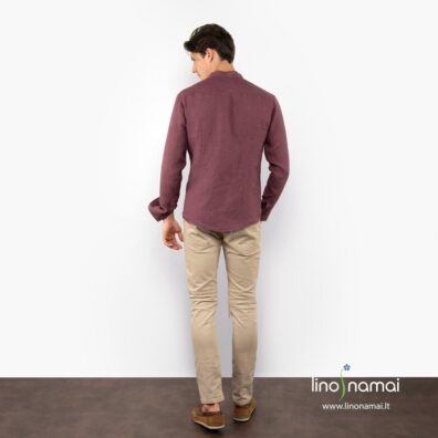 Vyšnių spalvos lininiai vyriški marškiniai apvalinta apačia nugaroje